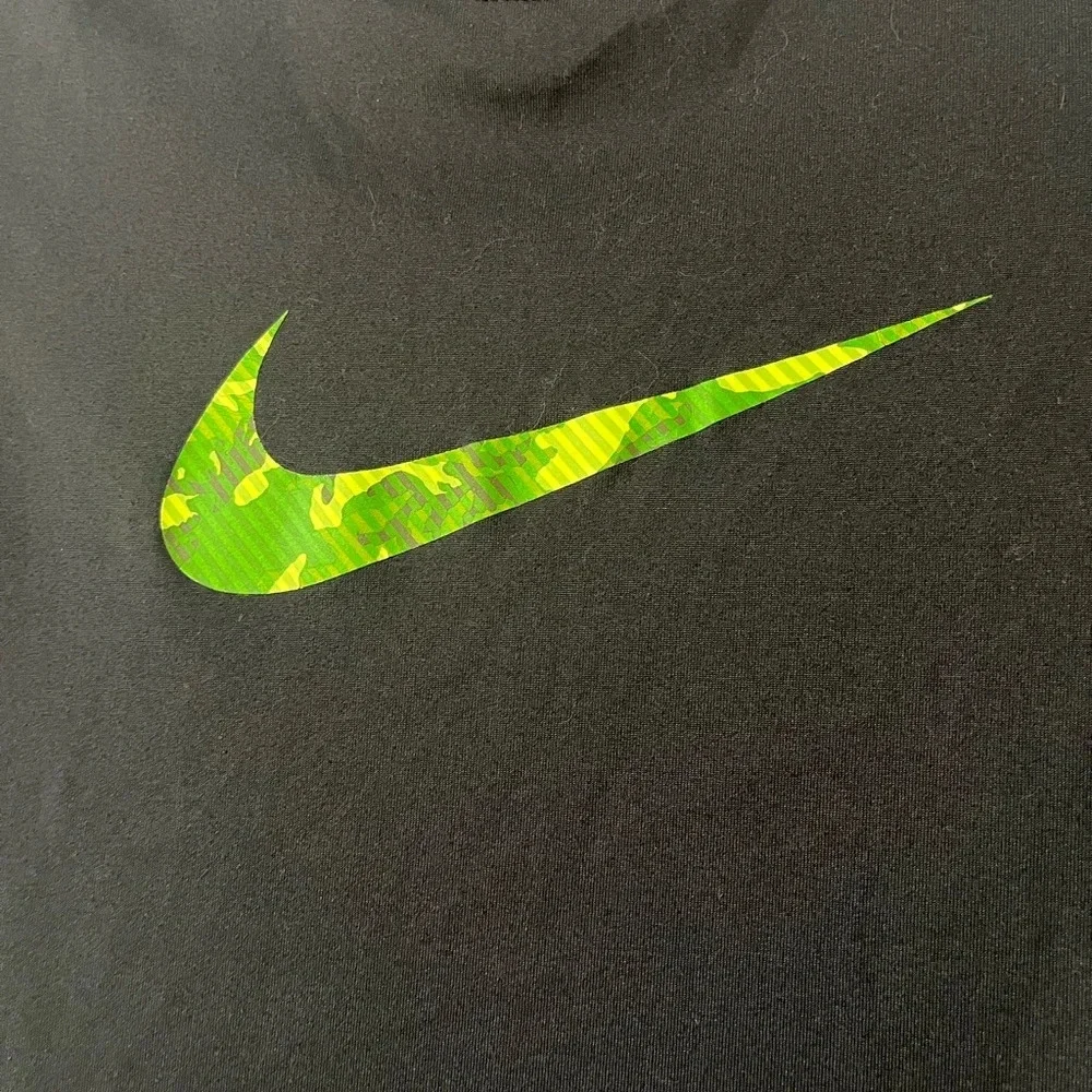 Nike Dri‎ Fit Black KIds T shirt Sizes Medium